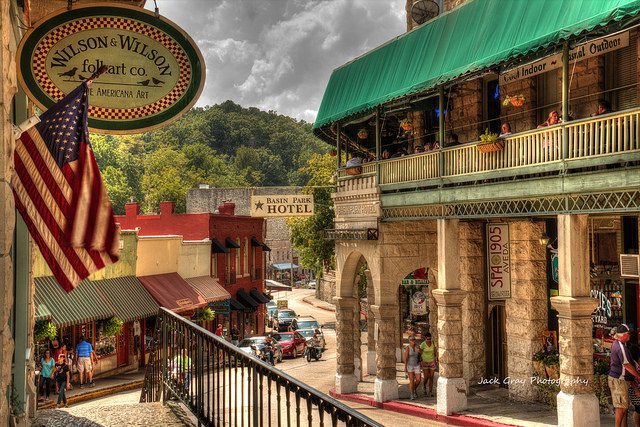 Discover the Eureka Springs Historic District