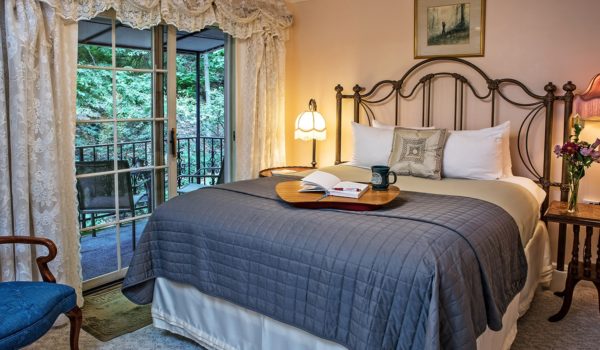 The Best Eureka Springs Lodging and Guest Rooms